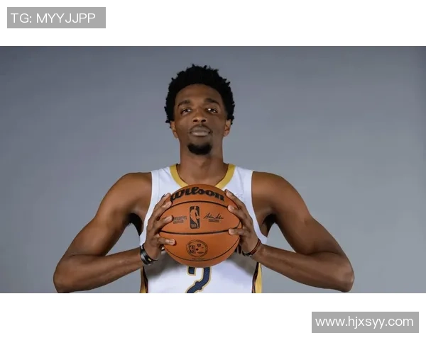 赫伯特琼斯的篮球之路与成长故事探秘